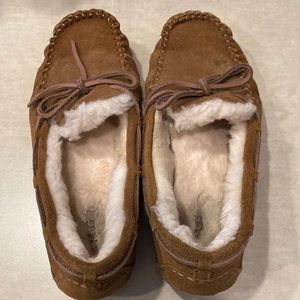WARM! UGG lined house slippers. Very Lightly worn. Size 6. Great for wintertime!